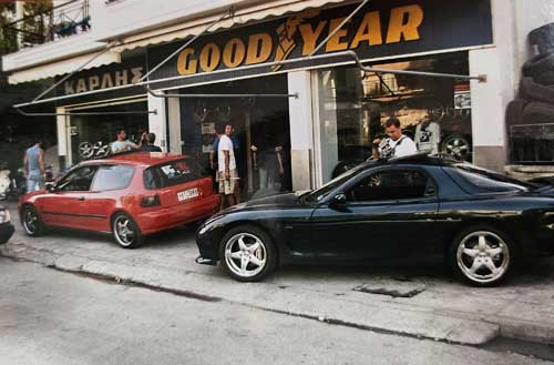 Το κατάστημα στα μέσα δεκαετίας του 1990