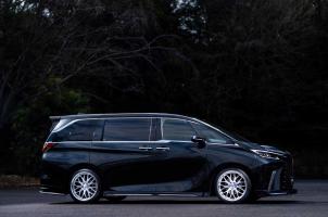 Work Gnosis RXM on Lexus LM